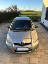 Toyota Yaris 1,33-l-Dual-VVT gepflegter Zustand - Toyota Yaris Gebrauchtwagen in Rostock