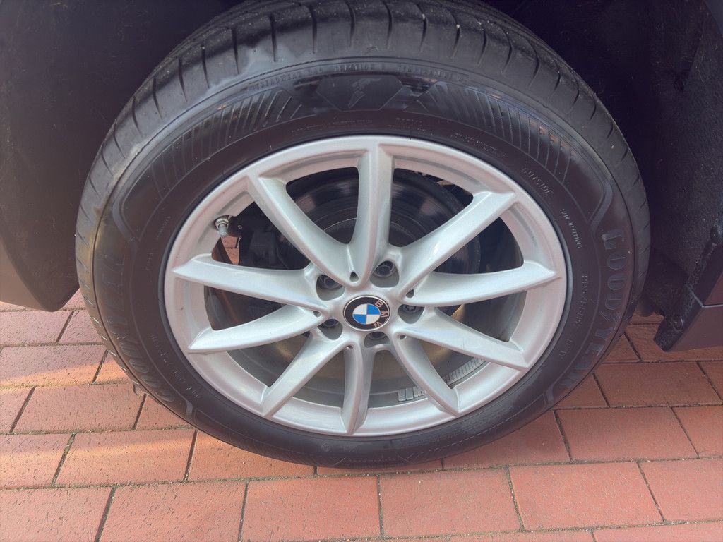 BMW X1 sDrive18d ADVANTAGE LED NAVI PDC SHZ FSE 17" foto 19