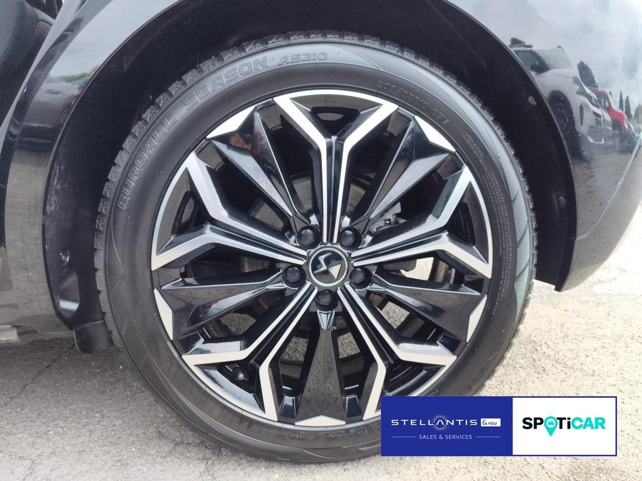 DS Automobiles DS4 1.2 PureTech 130 Étoile Alcantara