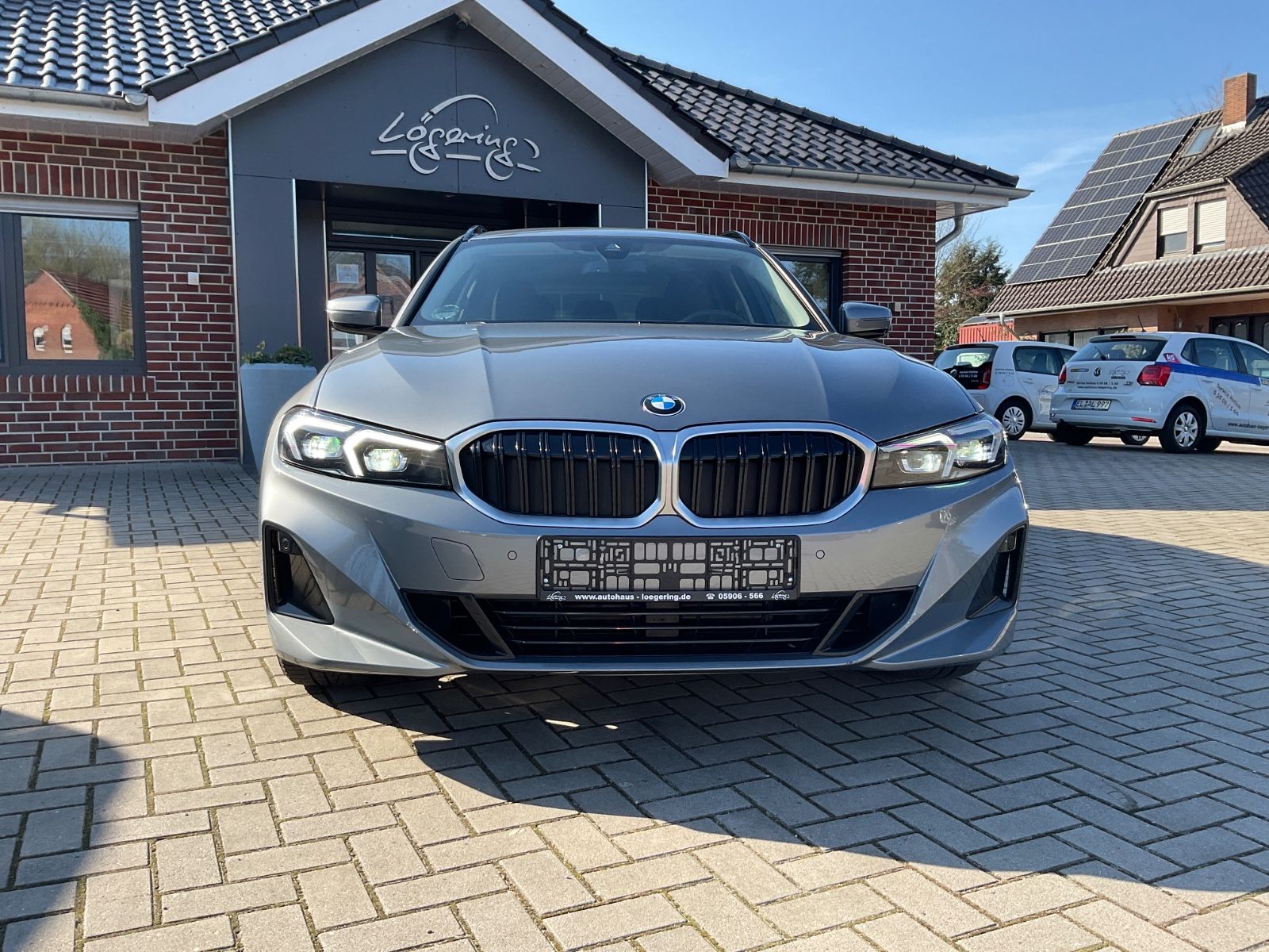 Fahrzeugabbildung BMW 320d xDrive Touring Auto,LED,Navi,CarPlay,Spur