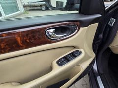 Fahrzeugabbildung XJ 2.7 D XJ6 Executive DPF