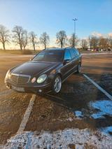 Mercedes-Benz Mercedes E 320 CDI T - Mercedes-Benz E 320 aus 2003: Cdi