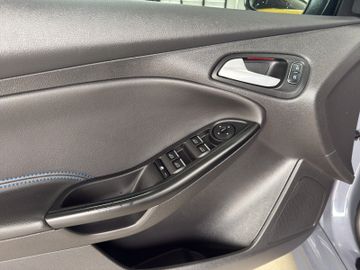 Ford Focus Lim. RS 2.3 AWD|SONY|DAB|Kamera|RECARO|LED