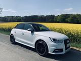 Audi A1 Sportb. 1.0 TFSI s-tronic S-Line Navi Xenon - gebrauchte Kleinwagen in Detmold