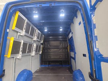 Volkswagen Crafter - 11