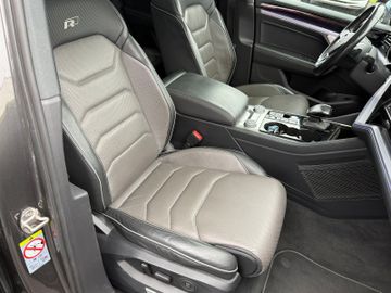 Volkswagen Touareg R-Line 4Motion+AHK+AWS+StHz+HUD+MEM+LED+