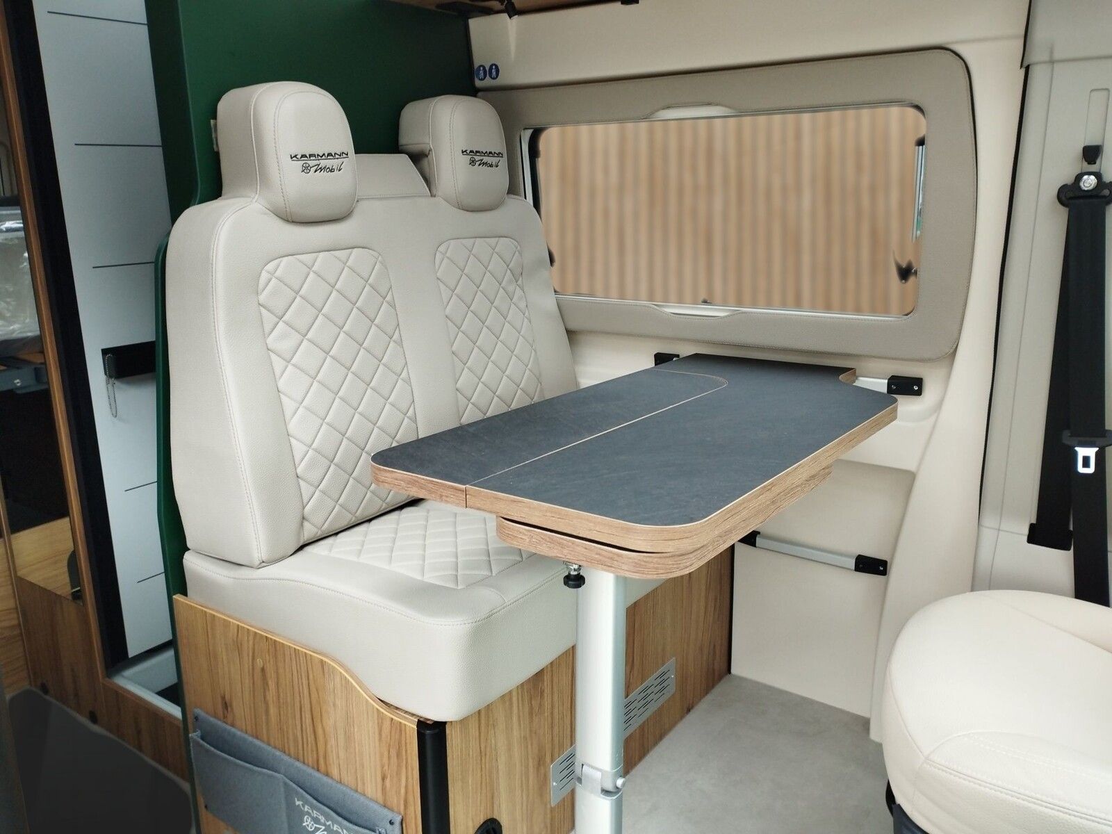 Fahrzeugabbildung Karmann Dexter DE 580 140 PS, Automatik, Alu-Felgen