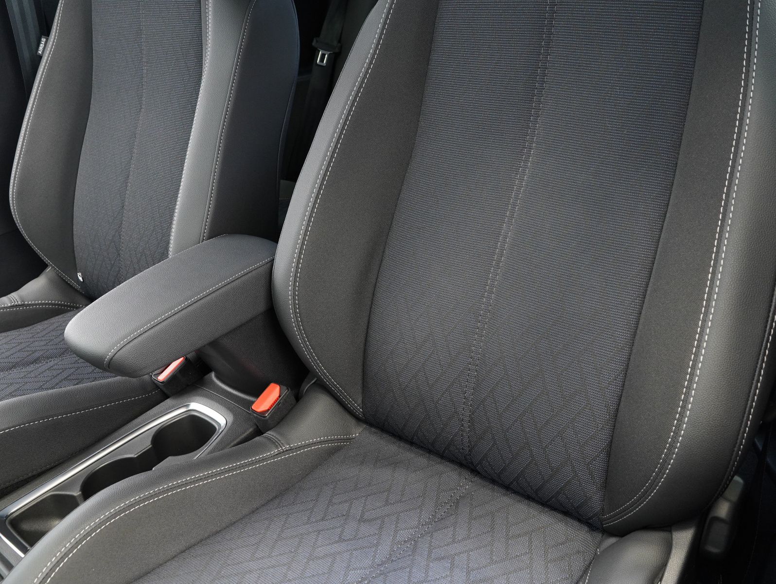 Fahrzeugabbildung Opel Corsa F e Elegance LED/CARPLAY/DAB/11KW