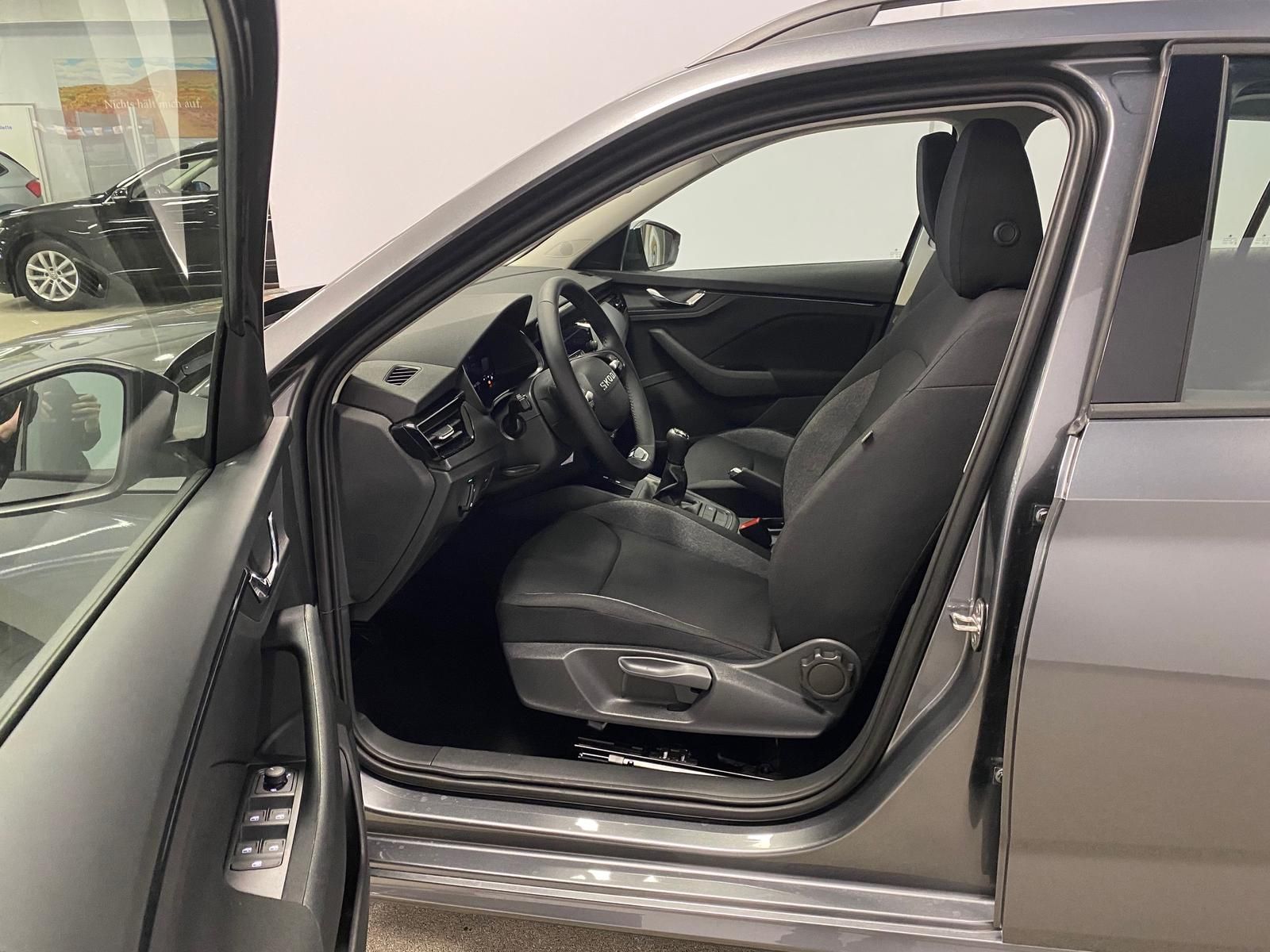 Fahrzeugabbildung SKODA Kamiq 1.0 TSI Essence+GARANTIE bis 2031+100tKM++