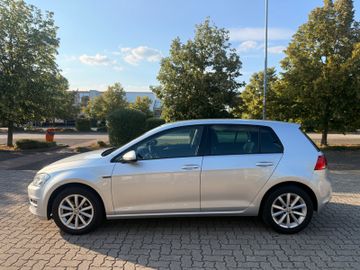 Volkswagen Golf - 2