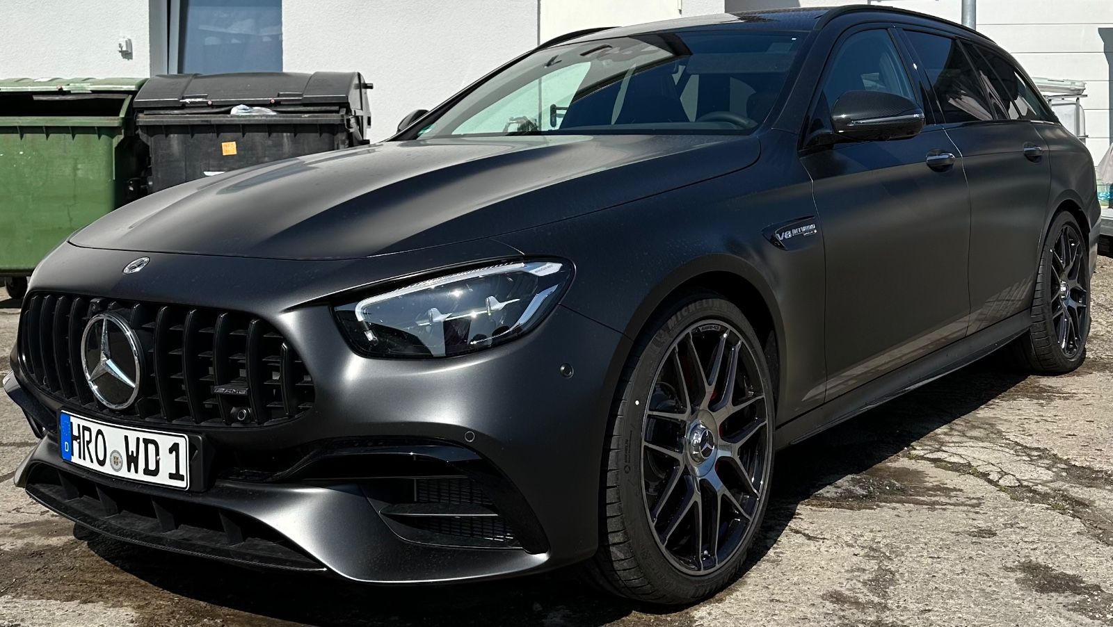 MERCEDES-BENZ E 63 AMG S Final Edition 1 of  999 Carbon Pano