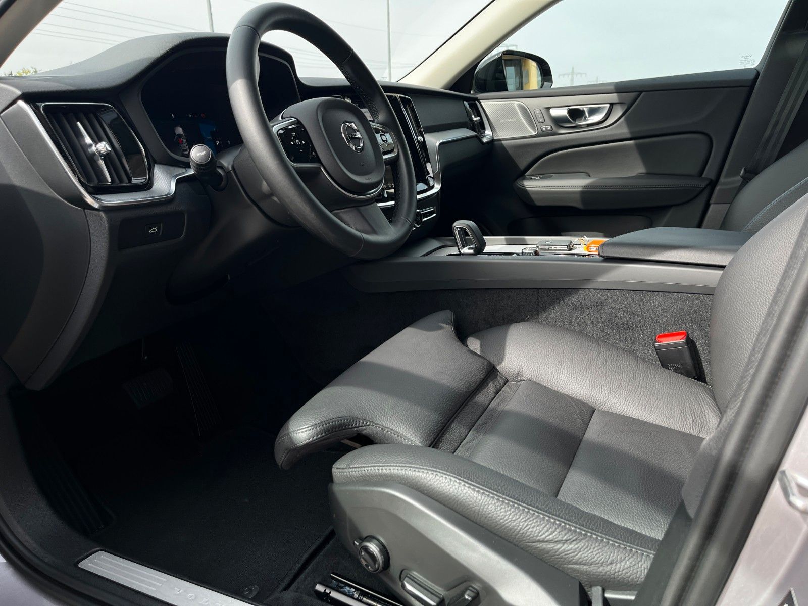 Volvo V60 B4 Plus Dark foto 6