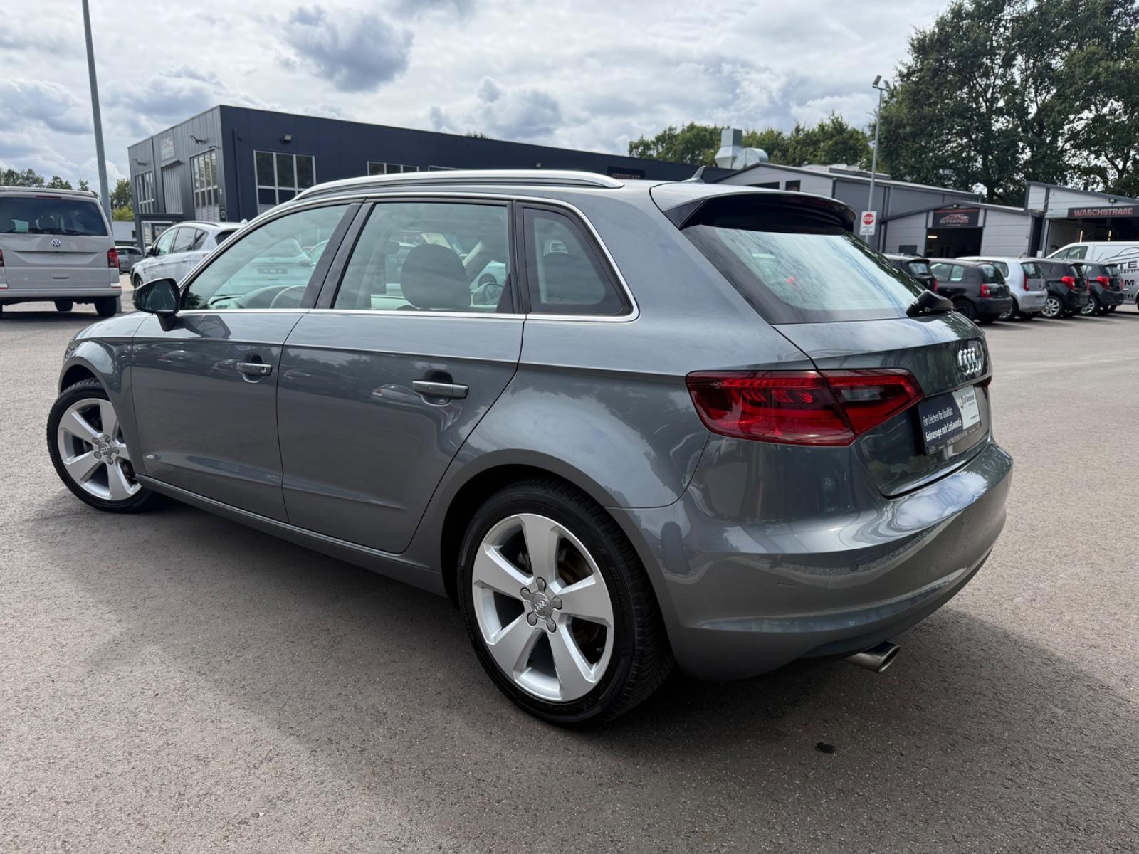 Audi A3 Sportback Sport Paket*XEN*PDC*SHZ*TEMP*HU NEU