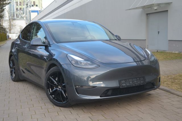 Tesla Model Y Long Range Dual AWD