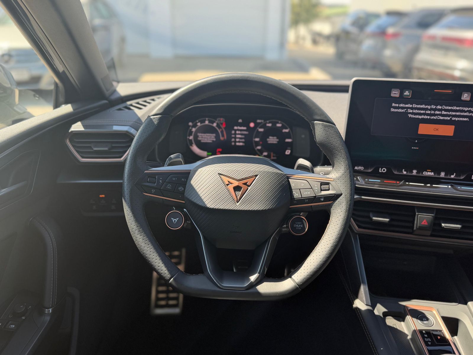 Ilustración del vehículo CUPRA Leon 1.5 eTSI MATRIX*PANO*ALCAN.*AHK*SENN*Drive2