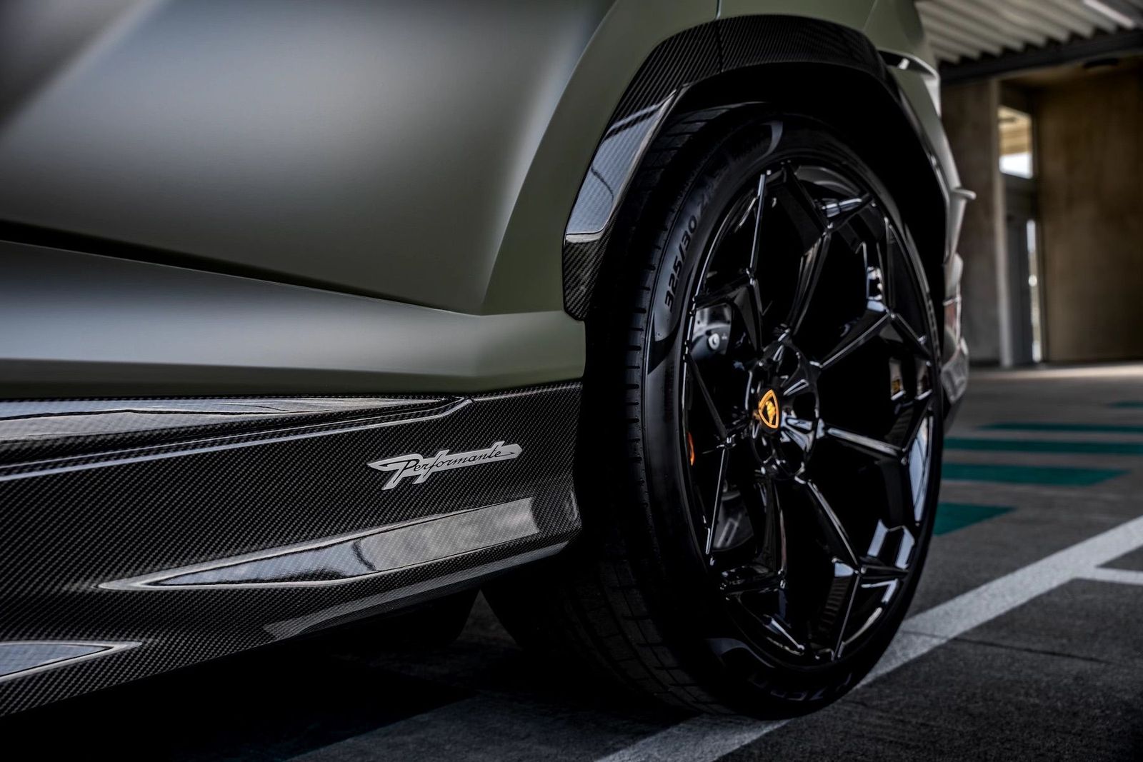 Fahrzeugabbildung Lamborghini Urus PERFORMANTE |ADAS+|B&O|CARBON|AKRAPOVIC|PPF