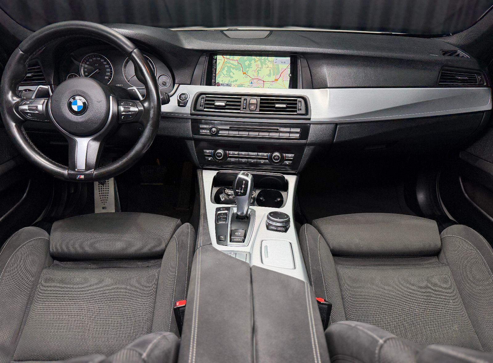 Fahrzeugabbildung BMW 520 d Touring|M-Paket|HIFI|PDC|Komfortzugang