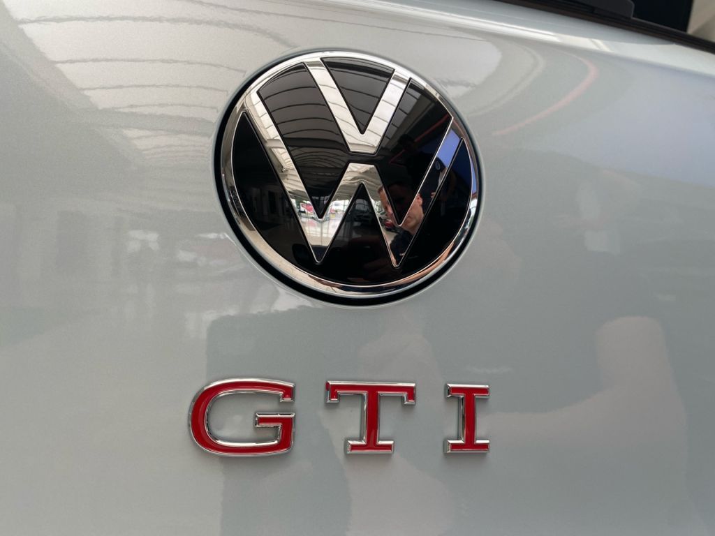 Fahrzeugabbildung Volkswagen Golf 2.0 TSI DSG GTI Clubsport Performance