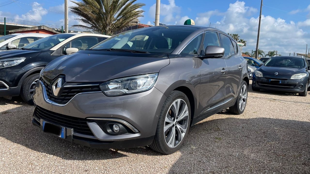 RENAULT ANDERE