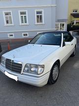 Mercedes-Benz E 220 E 220 - aus 1994: Cabrio