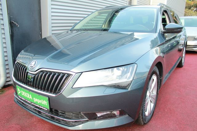 Skoda SUPERB COMBI 1.4 AMBITION KLIMA NAVI XENON AHK