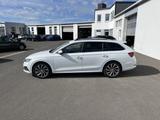 Skoda Octavia Combi 1.4 TSI e-Hybrid Style First Editi - Skoda Octavia mit Hybrid-Antrieb: Induktionsladefunktion