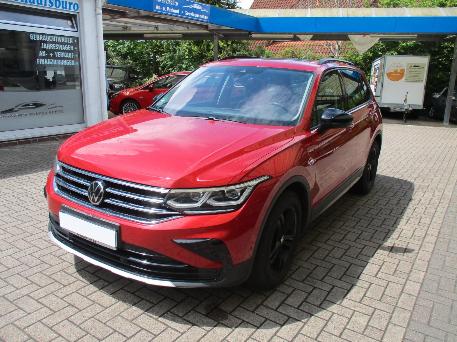 Volkswagen Tiguan Life / AHK / Teilleder / Pano