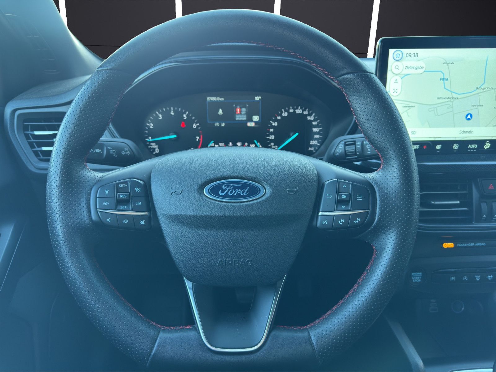 Fahrzeugabbildung Ford Focus Turnier ST-Line/Keyless/ACC/Winter Paket