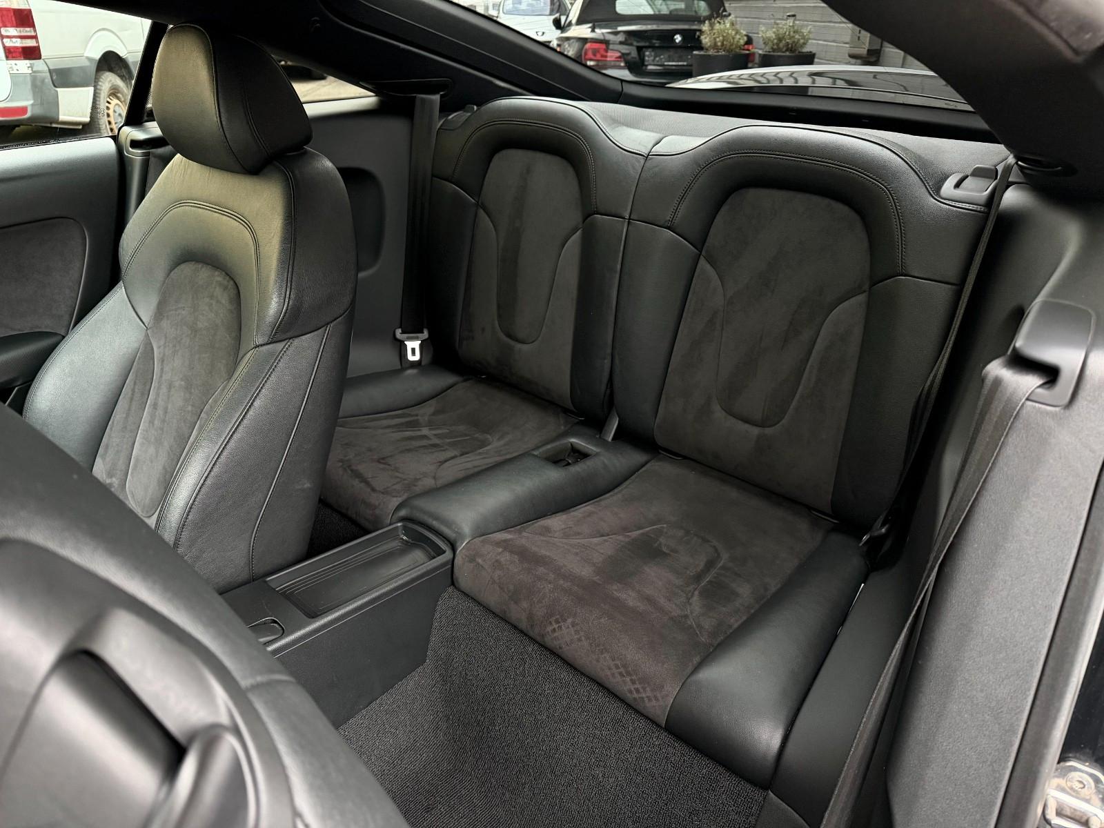 Audi TT 1.8 TFSI Coupe S-Line BH Klima SHZ PDC