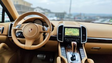 Porsche Cayenne - 9