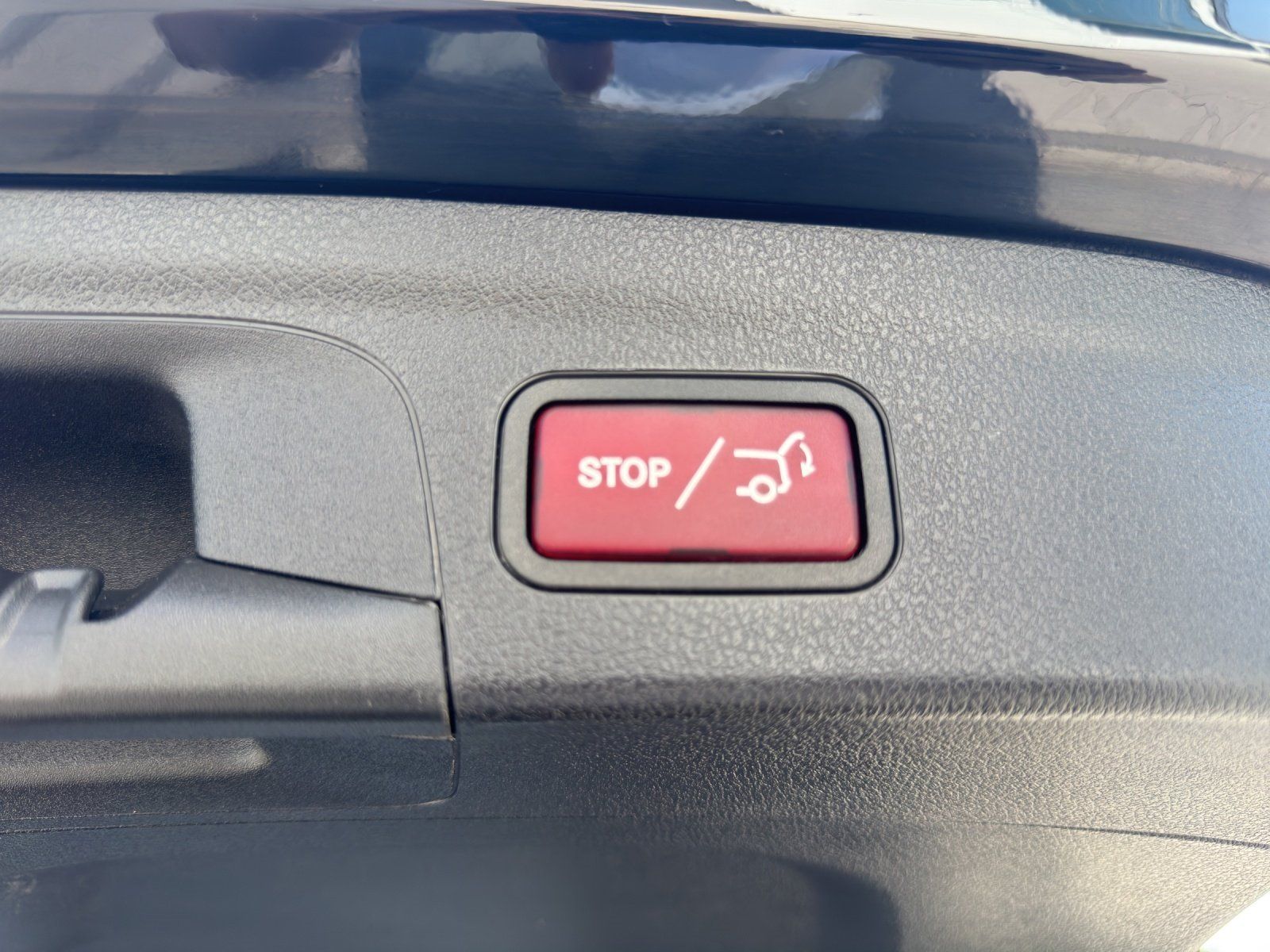 Fahrzeugabbildung Mercedes-Benz GLE400d AMG Pano AIRMATIC Standh AHK 7-Sitz Memo