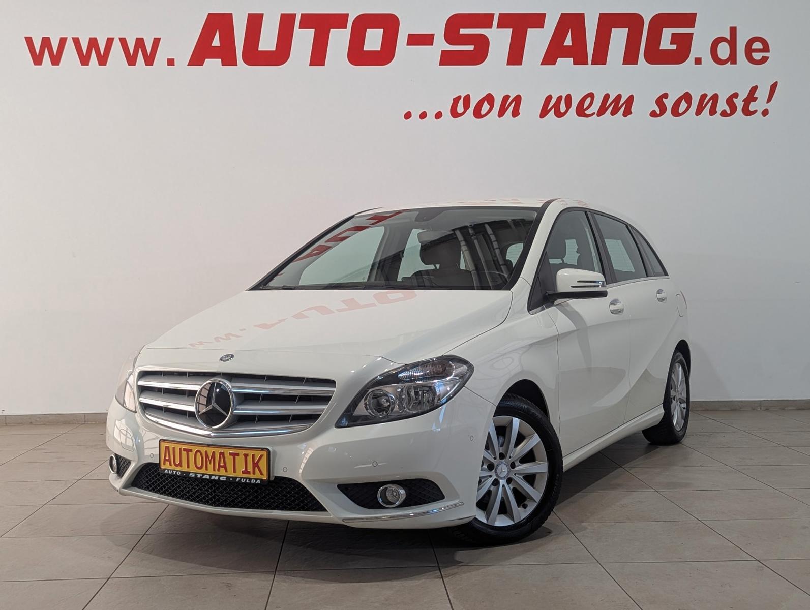 Mercedes-Benz B 180*SCHECKHEFT+AHK+ALLWETTER+TEMPOMAT+SH*