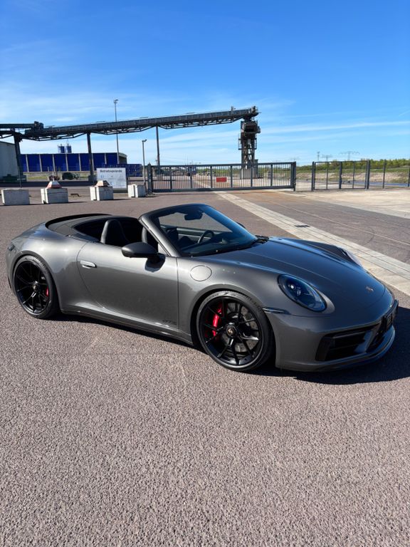 Porsche 992