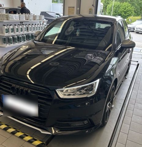 AUDI Audi A1 8X 1,4 TFSI 2. Hand top gepflegt C...