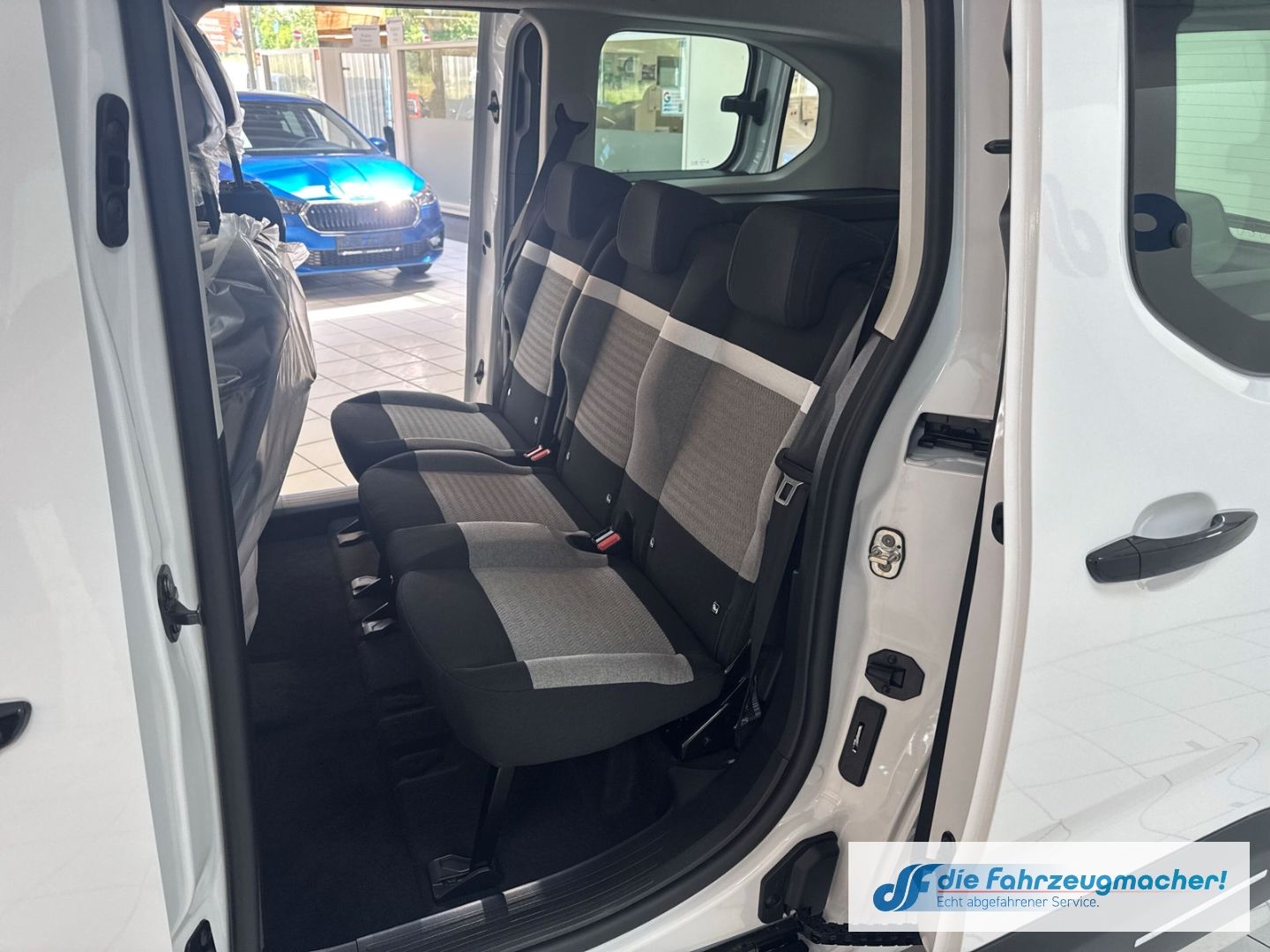 Fahrzeugabbildung Citroën Berlingo XL Digitales Cockpit LED Apple CarPlay