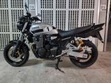 Yamaha XJR1300 XP  RP19  Griffheizung, Akrapovic  - YAMAHA XJR 1300 RP19
