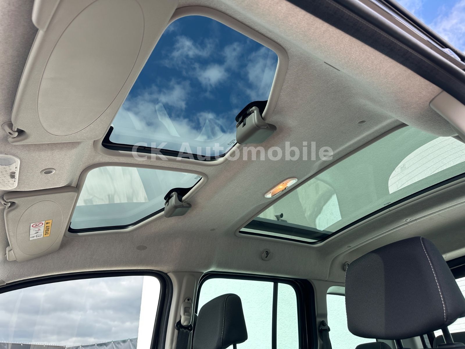 Fahrzeugabbildung Mercedes-Benz Citan Kombi 112 Lang Automatik/Navi/Pano/Kamera