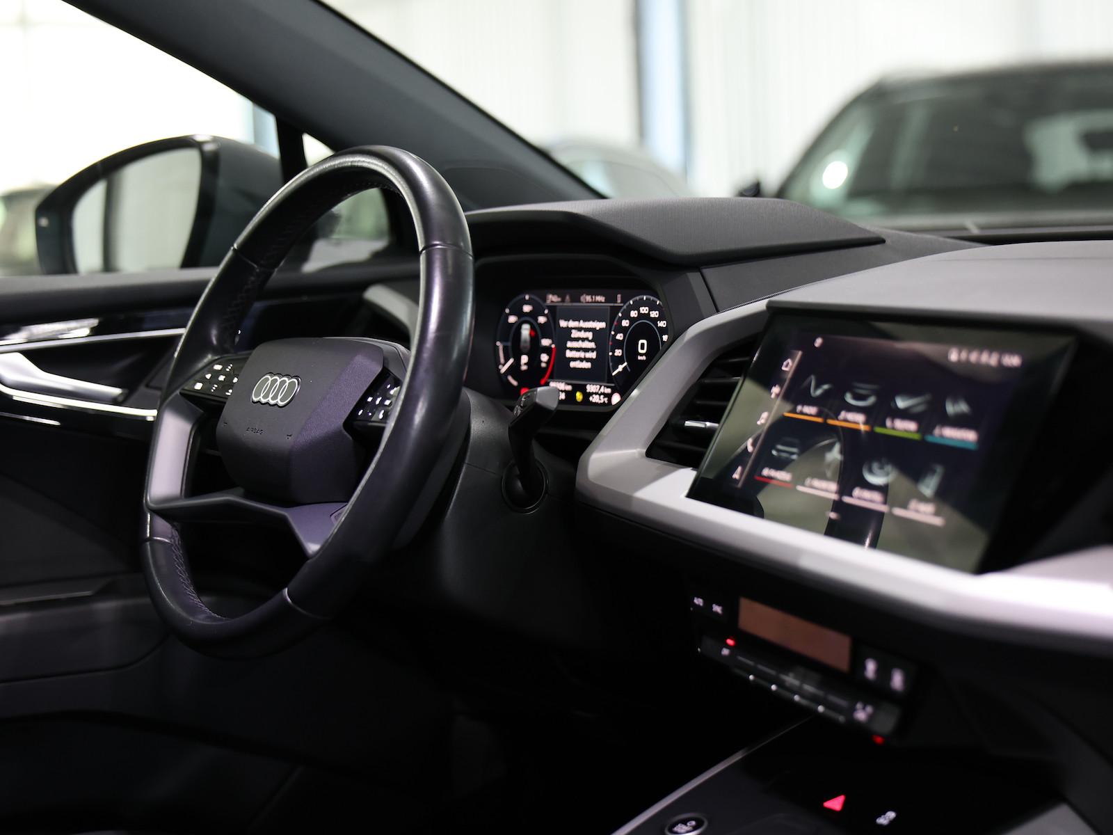 Audi Q4 40 GREY & BLACK / 95,4% / LED, KOMFORT, миниатюра 24