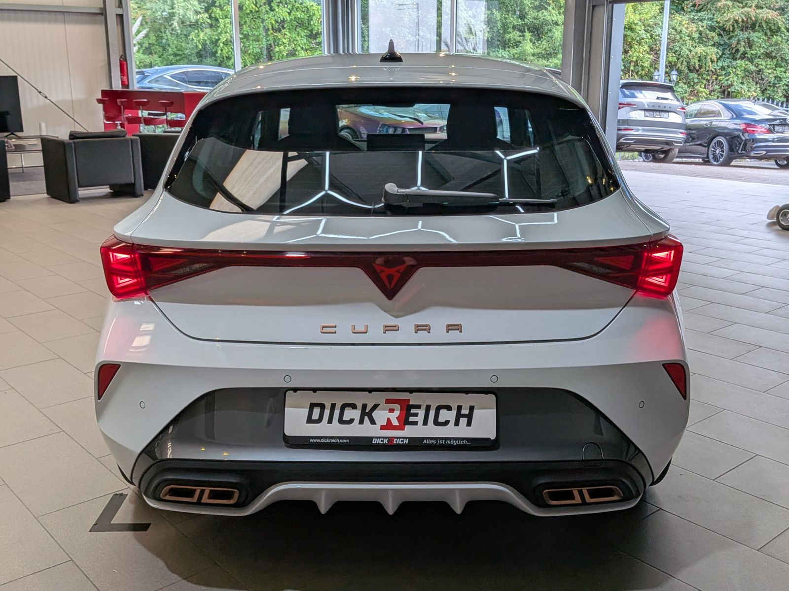 Fahrzeugabbildung CUPRA Leon 1.5 e-Hybrid MATRIX*ACC*EDGE*CARPLA*SoH100%