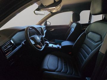 Volkswagen Touareg - 11