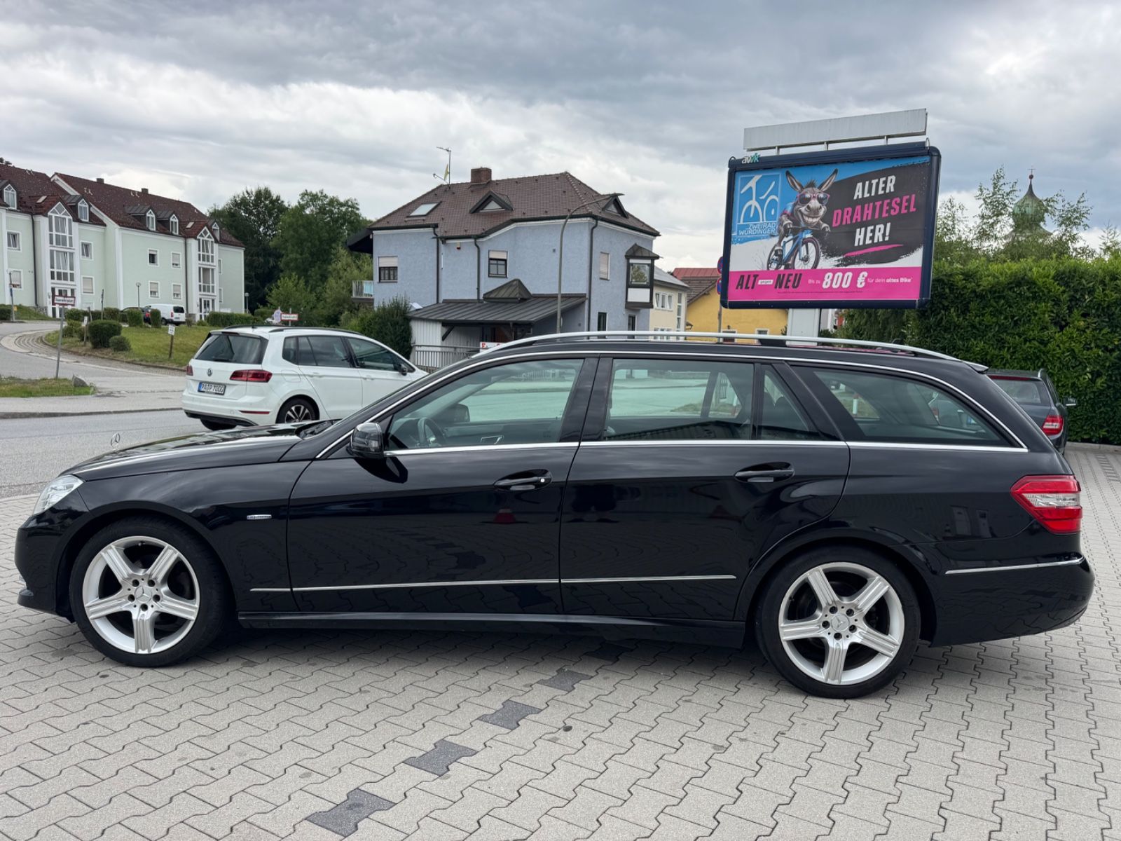Mercedes E 220 - 1