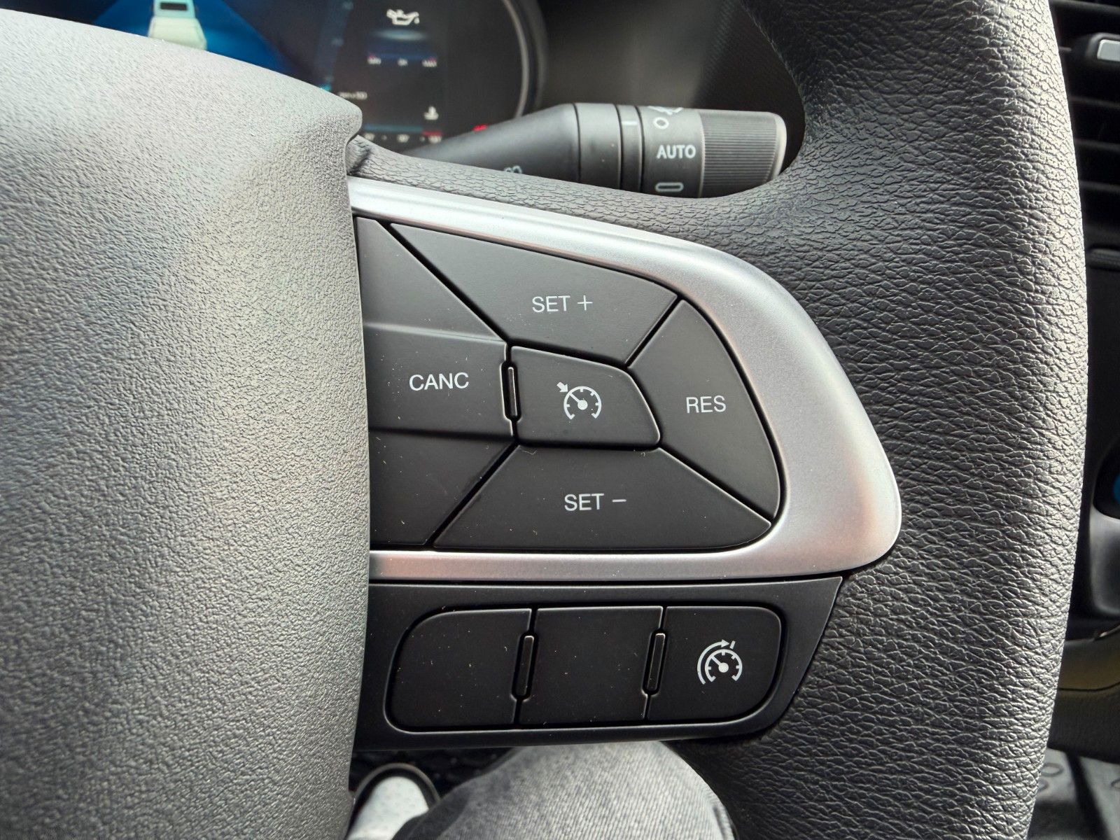 Fahrzeugabbildung Iveco Daily 35S14 A8 *R3.450mm*Automatik*Klima* 2x