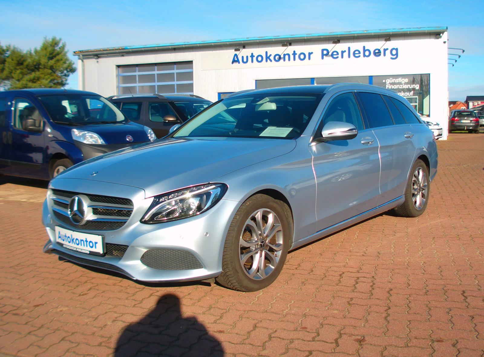 Mercedes-Benz C 180 T-Modell Avantgarde / LED / Teilleder