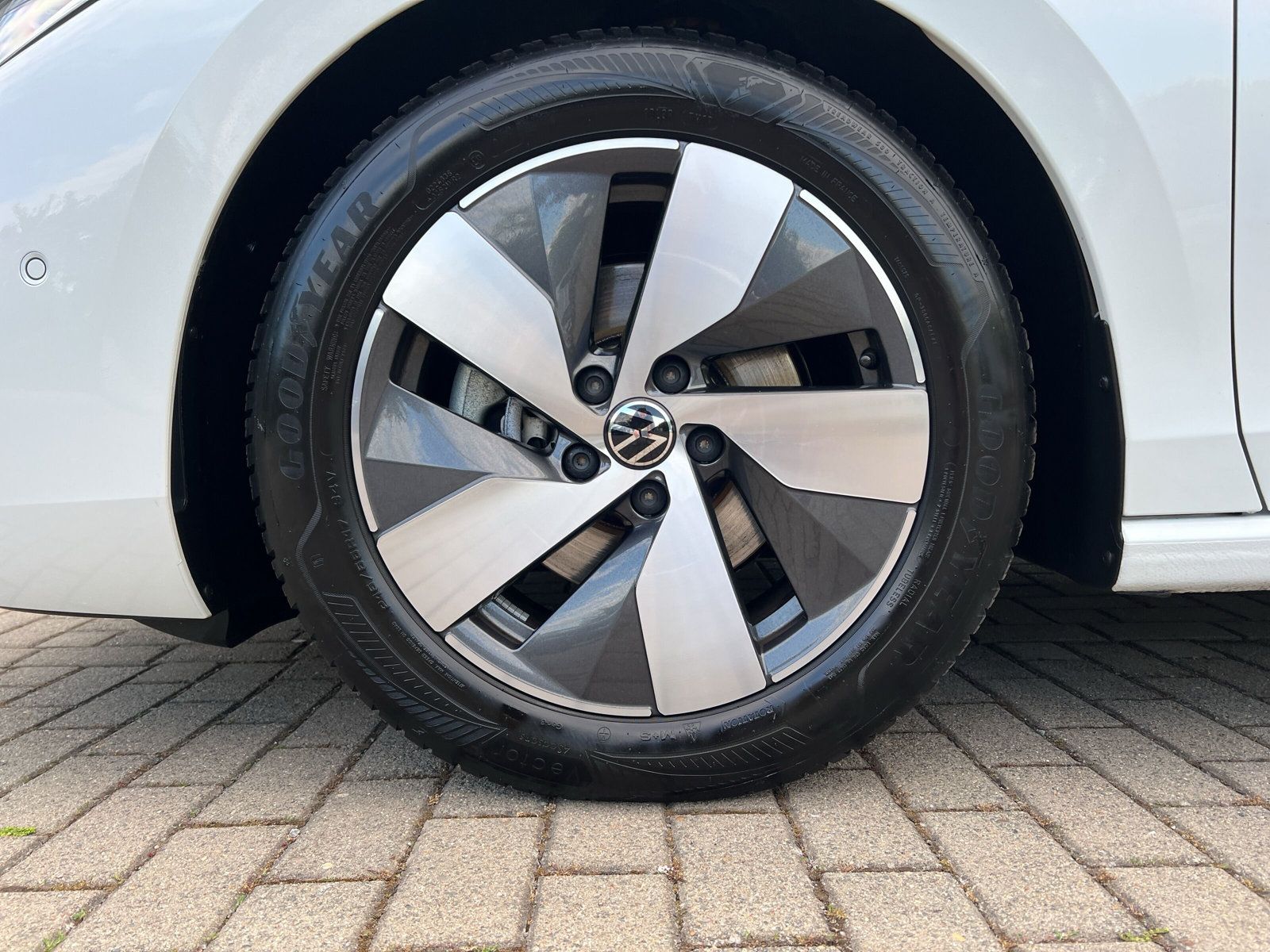 Volkswagen Passat Variant - Bild 8