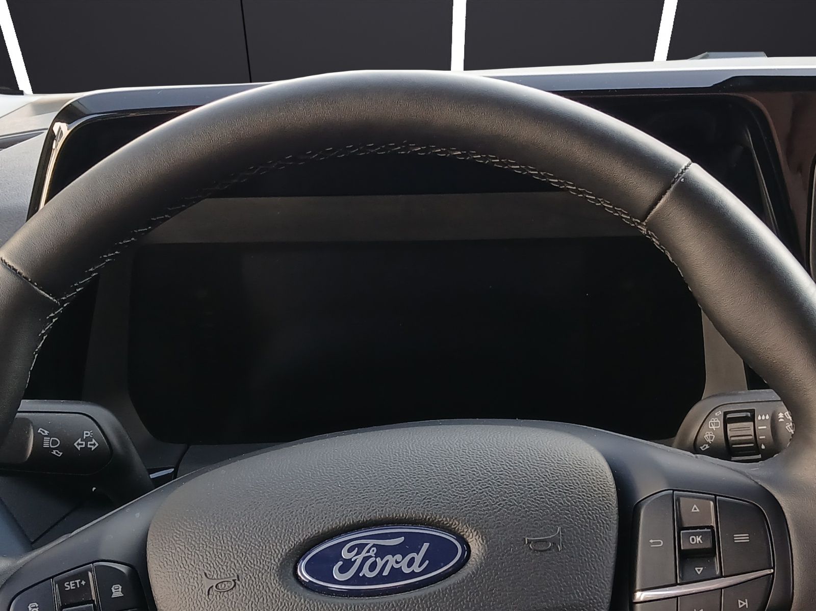 Fahrzeugabbildung Ford Tourneo Courier 1.0 EcoBoost Active Navi ACC RFK