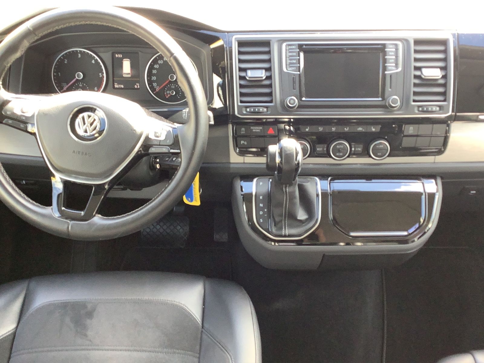 Fahrzeugabbildung Volkswagen T6 Multivan TDI 4M DSG GEN SIX LED ACC STH NAVI