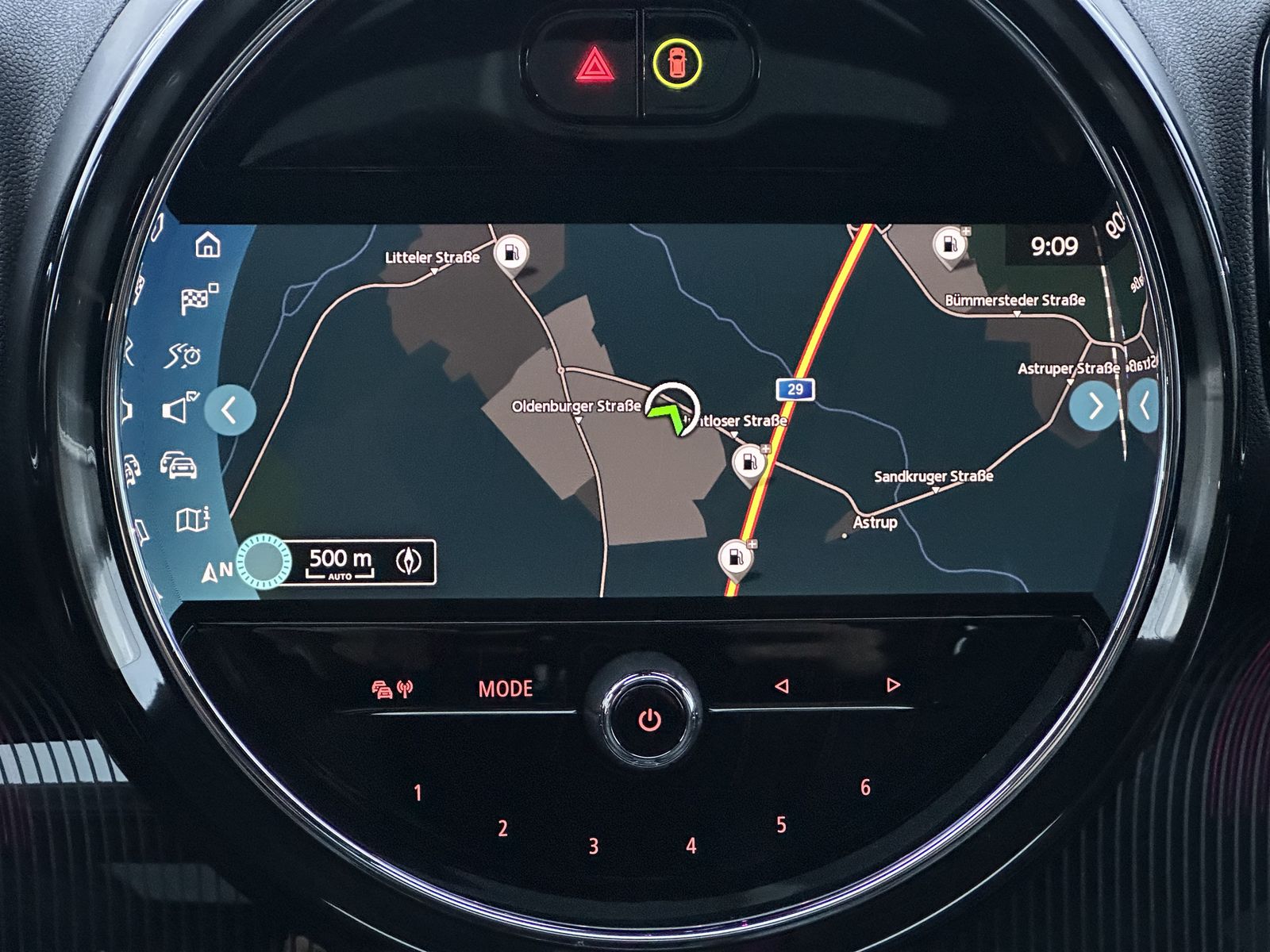 Fahrzeugabbildung MINI Cooper S Countryman All4 NAV+LED+PANO+KAM+18ZOLL