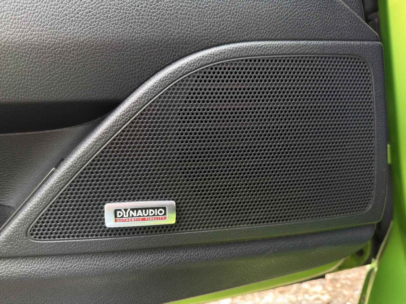Fahrzeugabbildung Volkswagen Scirocco *Remus*Dynaudio*Alcantara*Sport*Bi-Xen