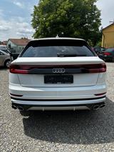 Audi SQ8 4.0 TFSI quattro - weiße Audi SQ8