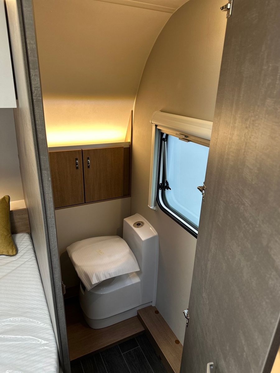 Fahrzeugabbildung Tabbert Senara 490 TD 2.3 Premium Interieur Exterieur